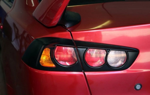 Накладки на задние фонари Mitsubishi Lancer X  Тюнинг Митсубиси Х, покраска установка, фото.