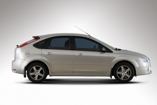 Накладка на порог Ford Focus