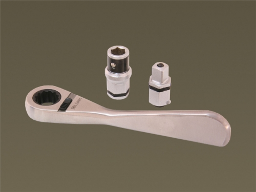 Трещотка 1/4"с адаптерами для 1/4" торцевых головок и 1/4"насадок-бит