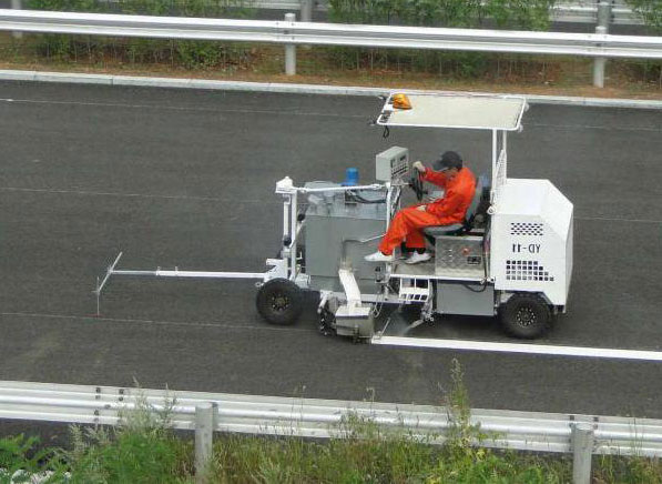 Нанесение дорожной разметки