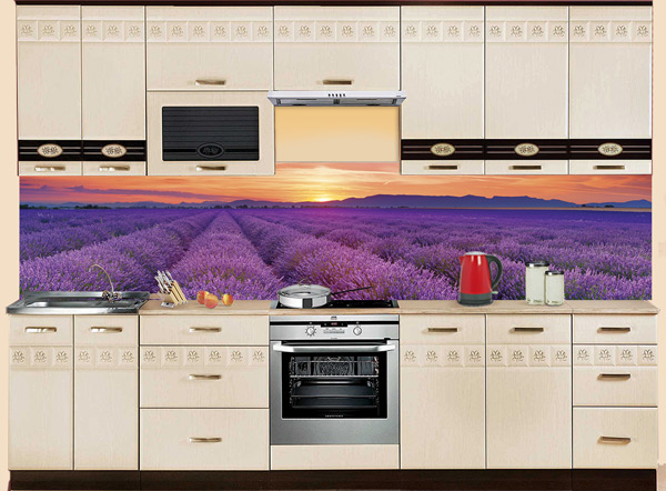 Фартук МДФ SP 157 с лавандовым полем в интерьере