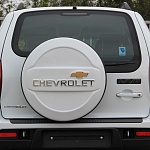 Бокс запасного колеса  Chevrolet Niva со значком