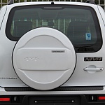 Бокс запасного колеса  Chevrolet Niva с серебряной эмблемой